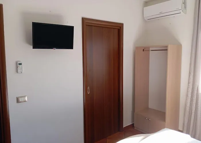 Guest house Degli Oleandri 3*